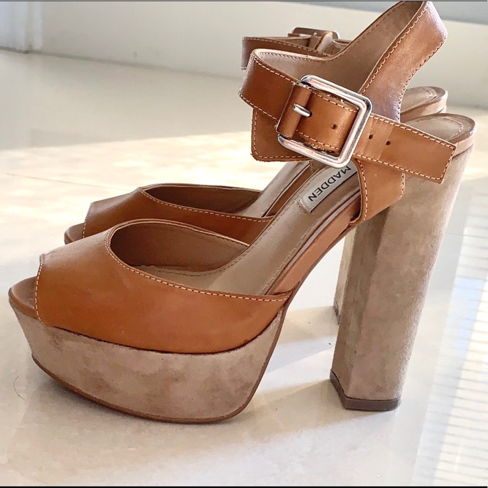 Steve Madden Platform Pumps
